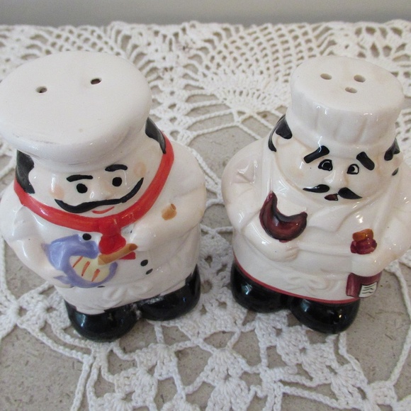 Chef Ceramic salt & Pepper shakers - Picture 5 of 5